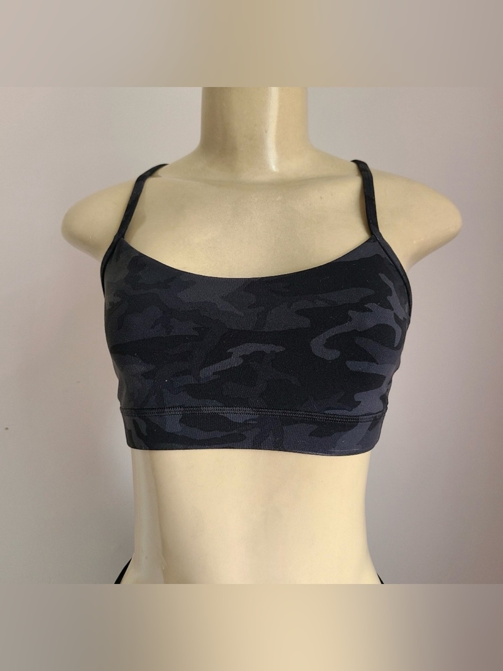 Lululemon Camo Flow Y Nulu sport bra - Picture 4 of 5